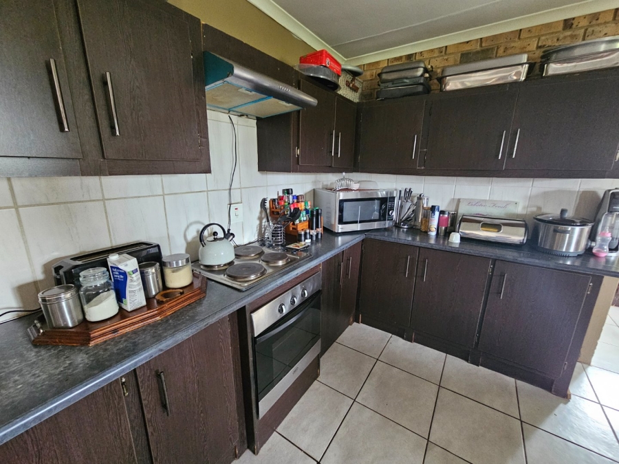 8 Bedroom Property for Sale in Potchefstroom Rural North West